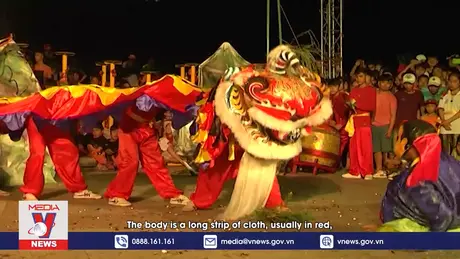 Phim tài liệu: Ly kỳ múa thiên cẩu ở phố Hội