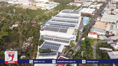 Nhiều lợi ích, điện mặt trời mái nhà vẫn khó triển khai