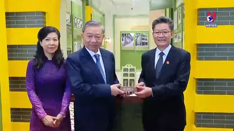 越通社新闻 - Bản tin tiếng Trung ngày 18/8/2024