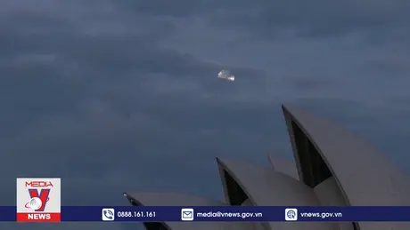 Siêu trăng xanh hiếm gặp thắp sáng Sydney