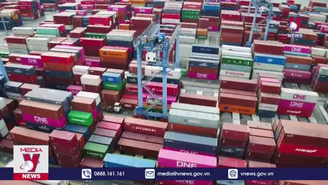 Hàng nghìn container tồn đọng tại các cảng biển