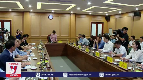 Việt Nam nhận bàn giao 1.000 bộ bàn quyền phần mềm thiết kế vi mạch bán dẫn