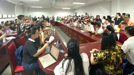 Quận Nam Từ Liêm tiếp tục tuyên truyền, rà soát nguyện vọng của phụ huynh sau vụ phụ huynh 