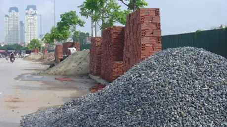  Hà Nội kiểm tra, xử lý vi phạm bến bãi vật liệu xây dựng