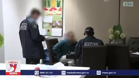 Australia truy quét các trường cao đẳng 