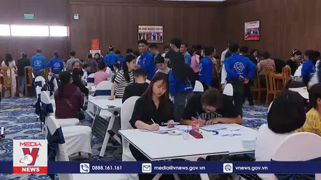 Tân sinh viên nhập cuộc hành trình mới