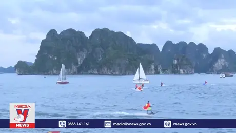 Lần đầu tiên tổ chức Lễ hội thuyền buồm, dù bay, moto nước trên Vịnh Hạ Long