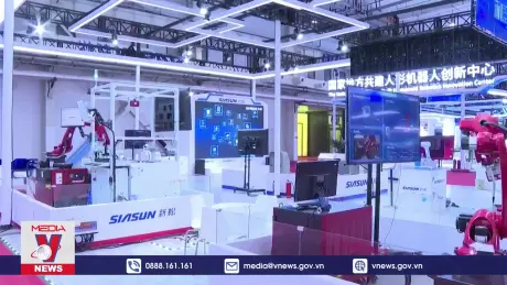 Trung Quốc kêu gọi hợp tác quốc tế thúc đẩy ngành robot