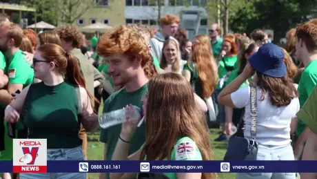 Độc đáo lễ hội Ngày Tóc đỏ