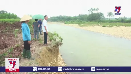 Sạt lở bờ suối gây ảnh hưởng cuộc sống người dân