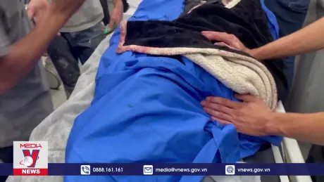 Israel không kích Bờ Tây