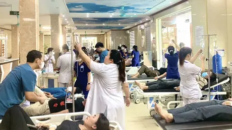 Phú Thọ: Hơn 150 công nhân nhập viện nghi bị ngộ độc