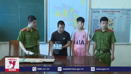 Bắt khẩn cấp nhóm đối tượng dùng hung khí đuổi chém người đi đường