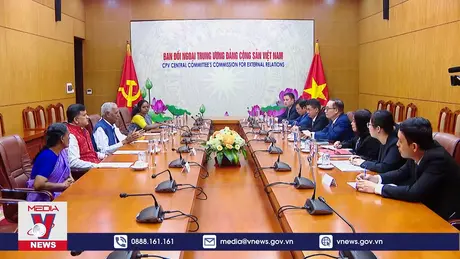 Trưởng ban Đối ngoại Trung ương hội đàm với Tổng Bí thư Đảng Cộng sản Ấn Độ
