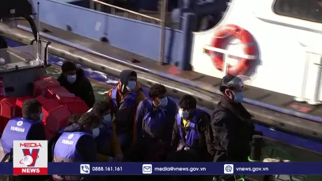 Anh xử lý mạnh nhập cư bất hợp pháp