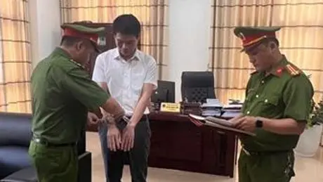 Phó Giám đốc Sở Công thương tỉnh Lai Châu bị tạm giam vì nhận hối lộ