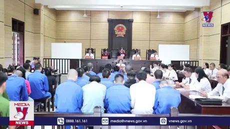 Xét xử 38 bị cáo trong đường dây lừa đảo, chiếm đoạt tài sản qua không gian mạng