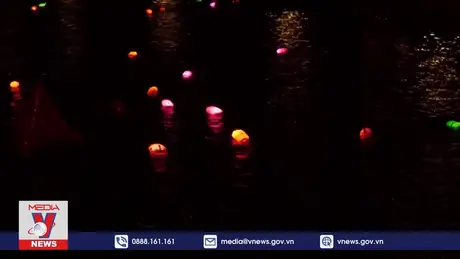 Kỳ thú thi bơi đêm ở Đan Mạch