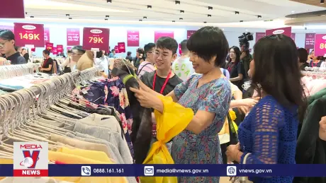 Tưng bừng khuyến mãi, kích cầu mua sắm dịp lễ 2/9