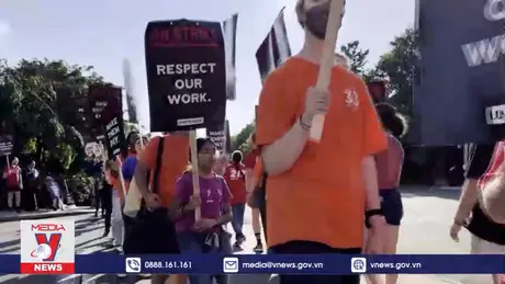 Nhân viên ngành khách sạn ở Mỹ đình công