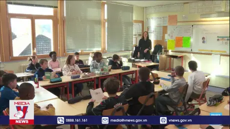 Pháp thí điểm cấm điện thoại di động tại trường học