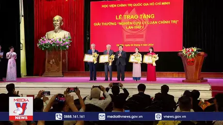 Lễ trao Giải thưởng nghiên cứu lý luận chính trị Lần thứ I