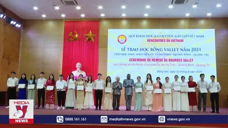Trao học bổng Vallet cho học sinh, sinh viên Việt Nam 
