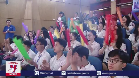 Chung khảo cuộc thi tìm hiểu 70 năm ngày giải phóng Thủ đô