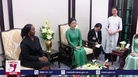 Phu nhân lãnh đạo Việt Nam - Guinea-Bissau thưởng trà