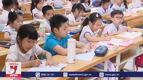 Nhiều địa phương cho học sinh nghỉ học tránh bão