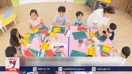 Nhiều giáo viên trẻ Hàn Quốc cân nhắc nghỉ việc vì lương thấp