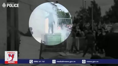 Anh mạnh tay xử làn sóng chống người tị nạn