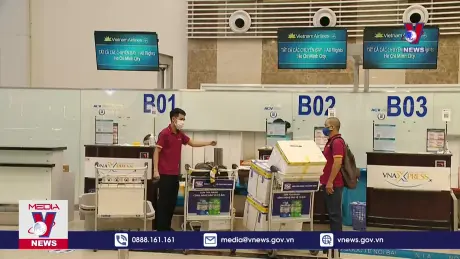 Sân bay Nội Bài đóng cửa tạm thời thêm hai tiếng tránh siêu bão