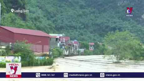 “Giải cứu” 35 người khỏi vùng nguy hiểm ở Lạng Sơn