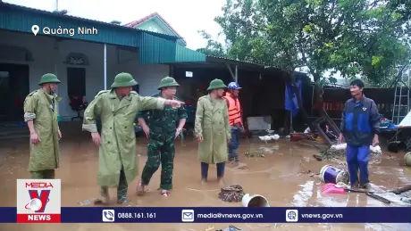 Hàng trăm cán bộ chiến sỹ ứng cứu sự cố tràn đập Hà Thanh