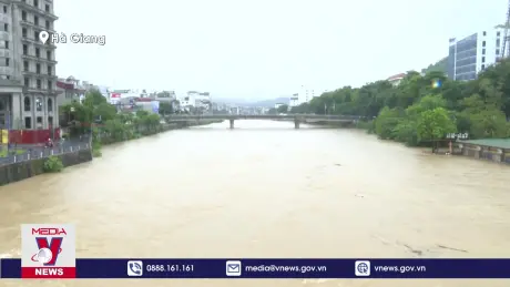 Nước lũ dâng cao, nhiều địa phương Hà Giang bị ngập, sạt lở, giao thông chia cắt cục bộ