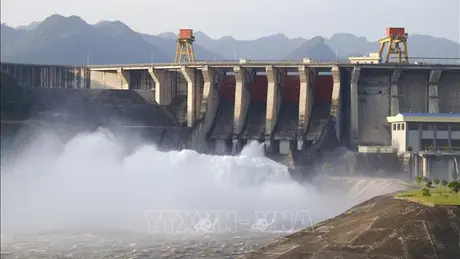Mở cửa xả đáy thứ 4 hồ thủy điện Tuyên Quang lúc 9 giờ ngày 09/9