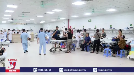 Hàng trăm bệnh nhân chấn thương sau bão số 3