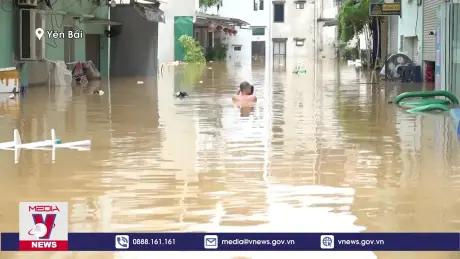 Thành phố Yên Bái chìm trong biển nước