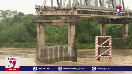 Tập trung công tác cứu nạn vụ sập cầu tại Phú Thọ