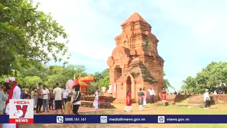 Phát huy bản sắc văn hóa dân tộc Chăm thời hội nhập