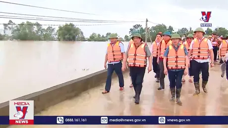 Thủ tướng thị sát tình hình lũ lụt tại Bắc Giang