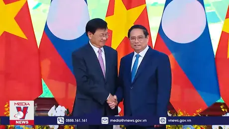 Thủ tướng hội kiến Tổng Bí thư, Chủ tịch nước Lào