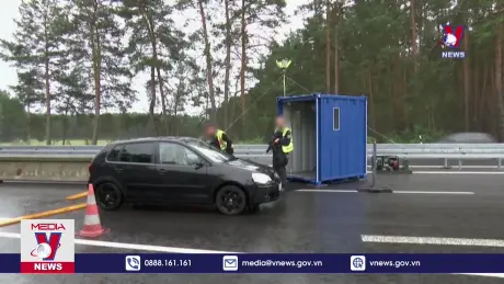 Đức tiếp tục kiểm soát tất cả các biên giới trên bộ