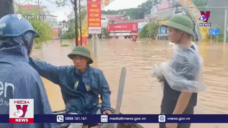 Thành phố Yên Bái chìm trong biển nước, cô lập nhiều phường xã
