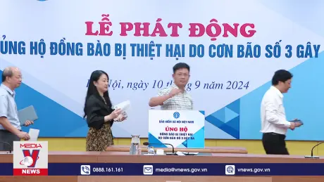 Bảo hiểm xã hội Việt Nam ủng hộ đồng bào bị thiệt hại bởi lũ