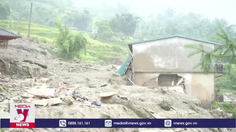 Hơn 300 người thiệt mạng, mất tích do bão số 3 và mưa lũ