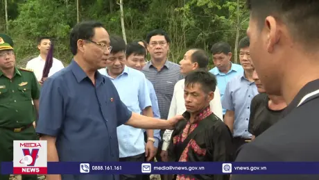 Phó Chủ tịch Quốc hội thăm hỏi đồng bào tại Điện Biên 