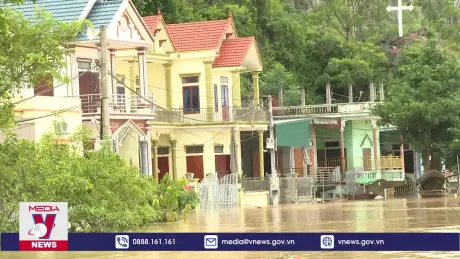 Tập trung ứng phó lũ lớn, đảm bảo an toàn đê điều