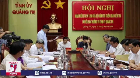 Đoàn công tác của Bộ Chính trị làm việc tại Quảng Trị